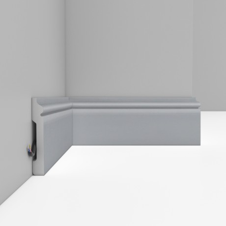 Плинтус напольный DECOMASTER D005-118ДМ (79*13*2400мм)